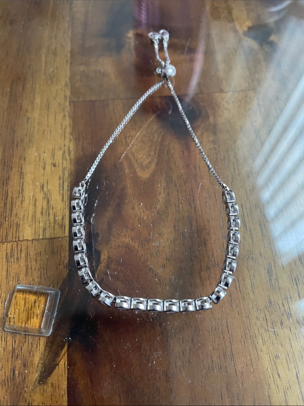 Sterling Silver Box-Link Adjustable Necklace with 24  Masonite stones.